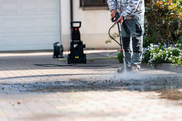 Best Garage Pressure Washing  in Neenah, WI